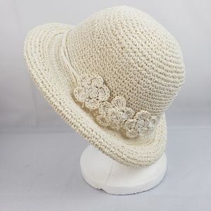 Vintage crochet hat with crochet flower hatband